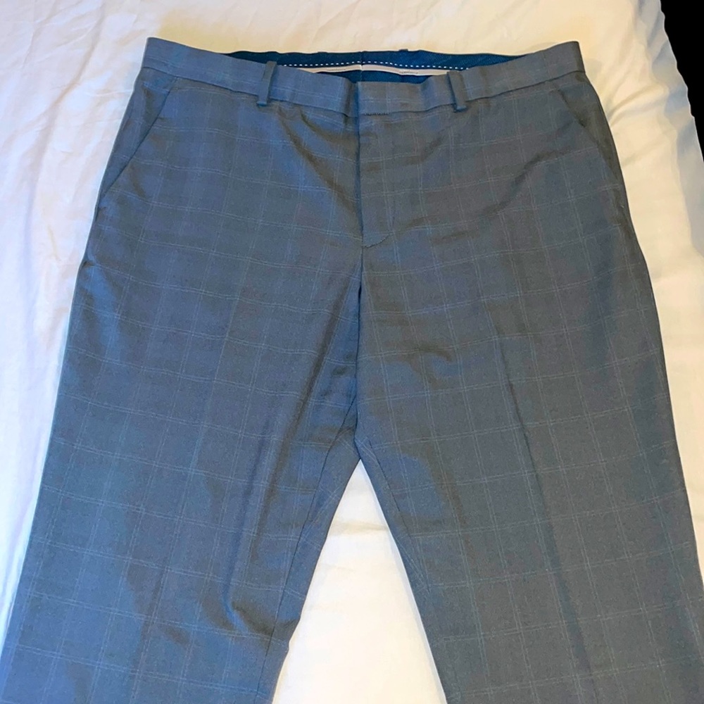 3/$20 - Perry Ellis Mens Dress Pants
